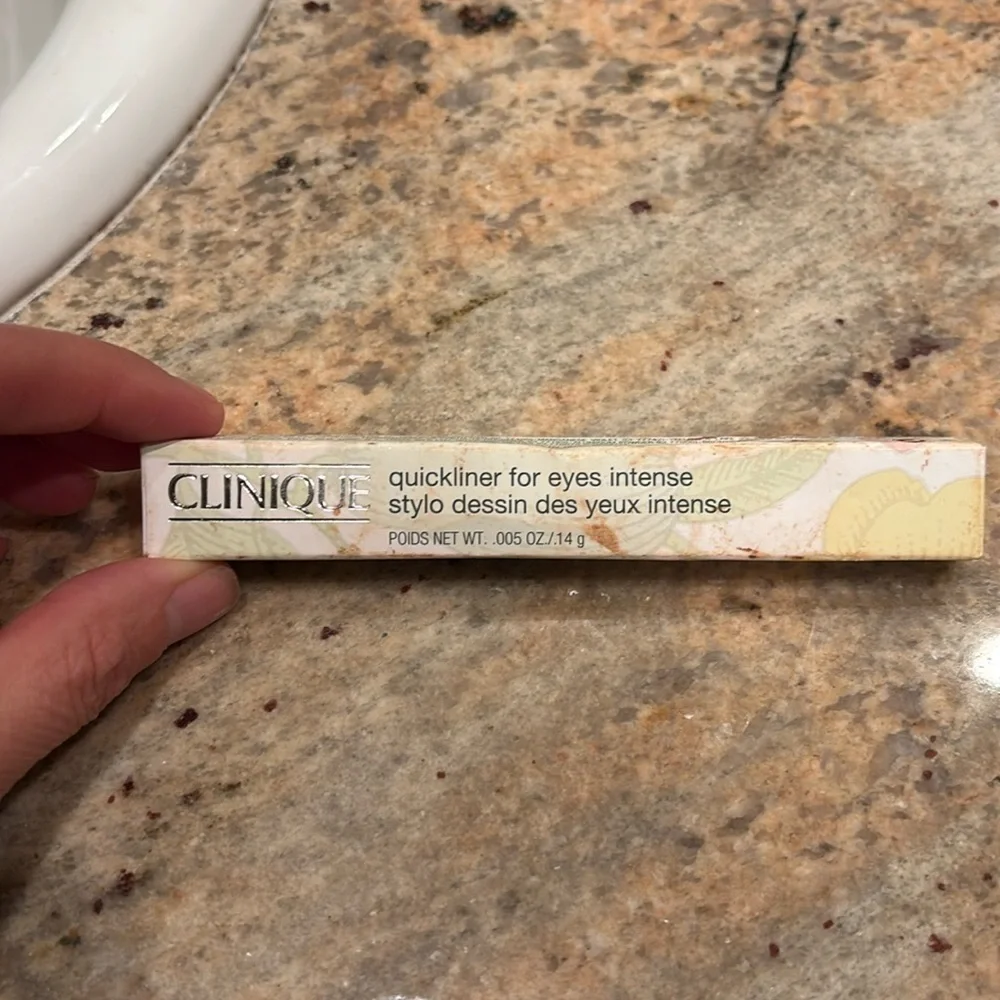 NWT Clinique quick eyeliner for eyes intense in black